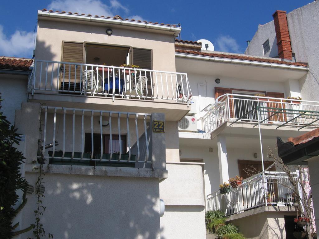 Apartments Marjanovic Бол Екстер'єр фото